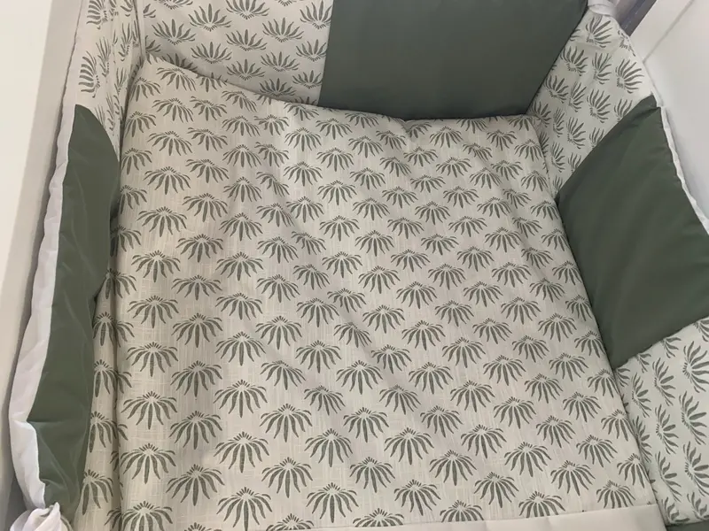 DANA LEAVES 5-Piece Luxury Bedding Set