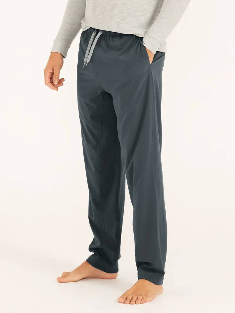 Free Fly Breeze Men’s Performance Pants – Wrinkle-Resistant Travel Essential