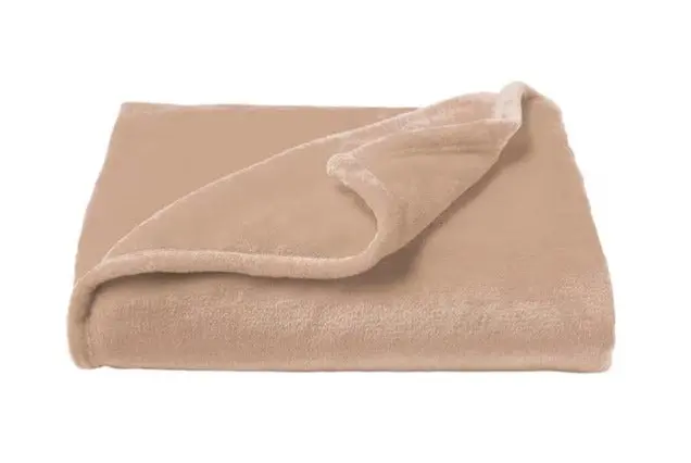 Microfiber Plush Throw Blanket – Lightweight & Ultra-Smooth