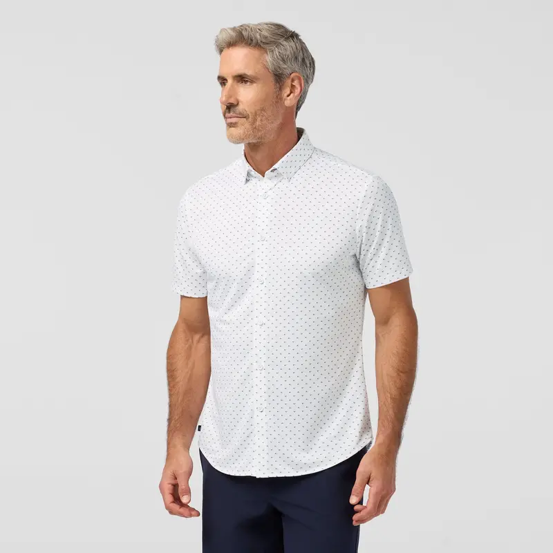 Mizzen + Main Halyard Short Sleeve Dress Shirt – Crisp White with Subtle Triangle Pattern