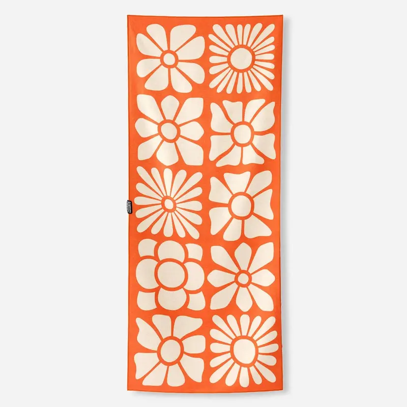 Nomadix Expedition Towel – Big Flowers Pattern in Orange