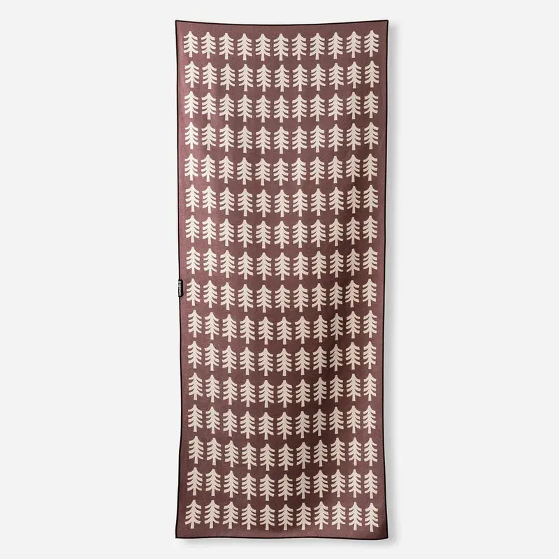 Nomadix Original Quick-Dry Towel – Fresh Pines Burgundy & Beige