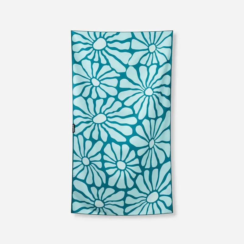 Nomadix Ultralight Seafoam Green Lazy Daisy Scarf