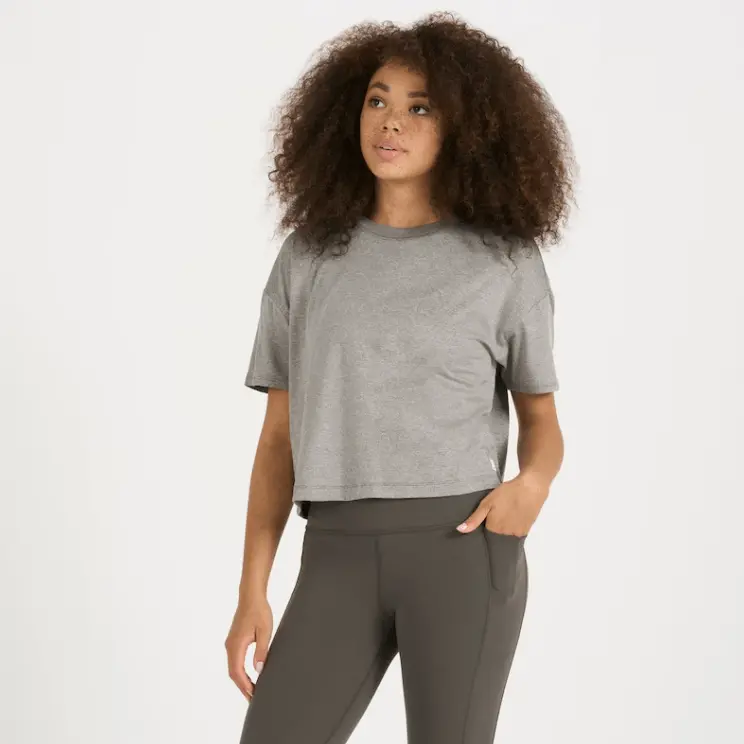 Vuori Energy Tee – Women’s Lightweight, Sculpting Performance Tank Top