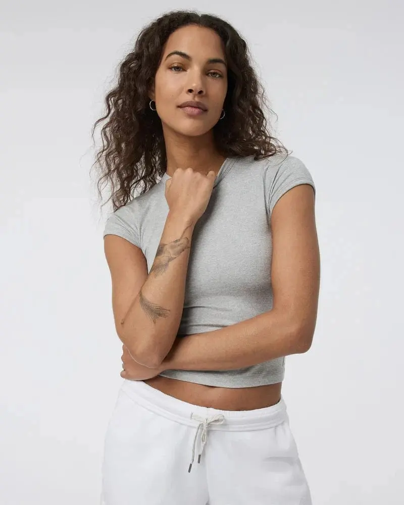 Vuori Halo Baby Tee – Women’s Lightweight Short Sleeve Top