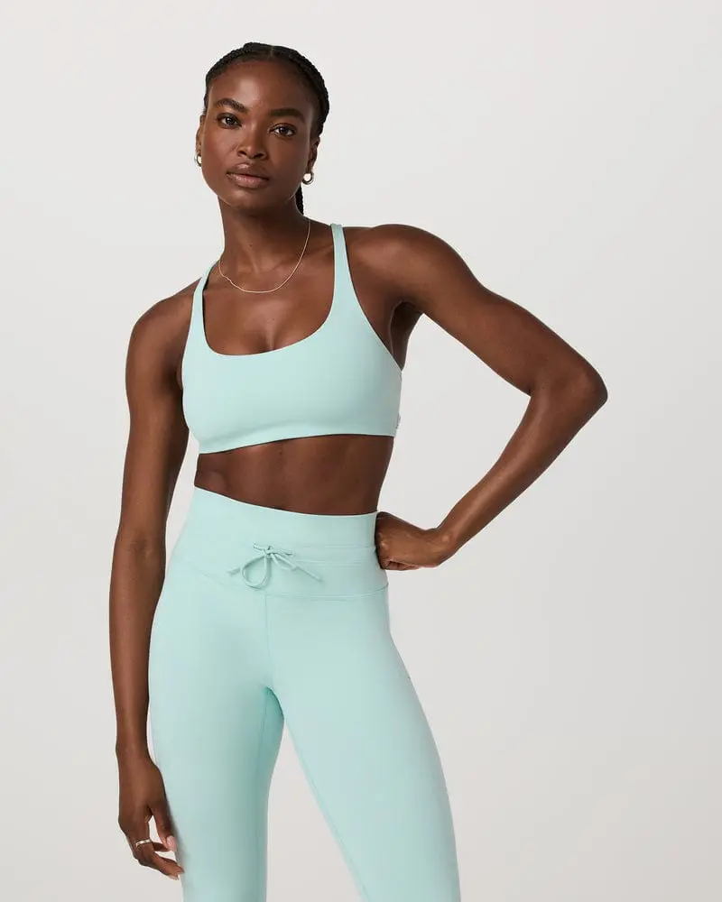 Vuori Yosemite Seamless Sports Bra – Women’s Supportive Design