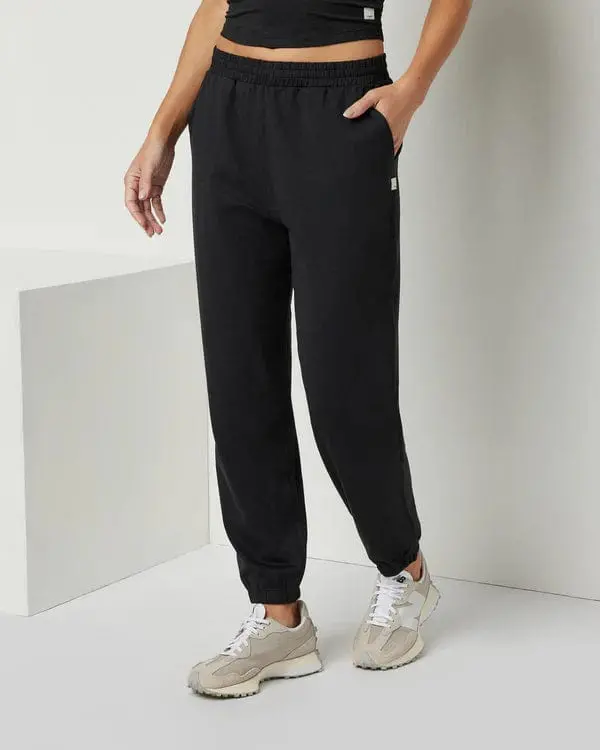 Women’s Vuori Boyfriend-Fit Joggers