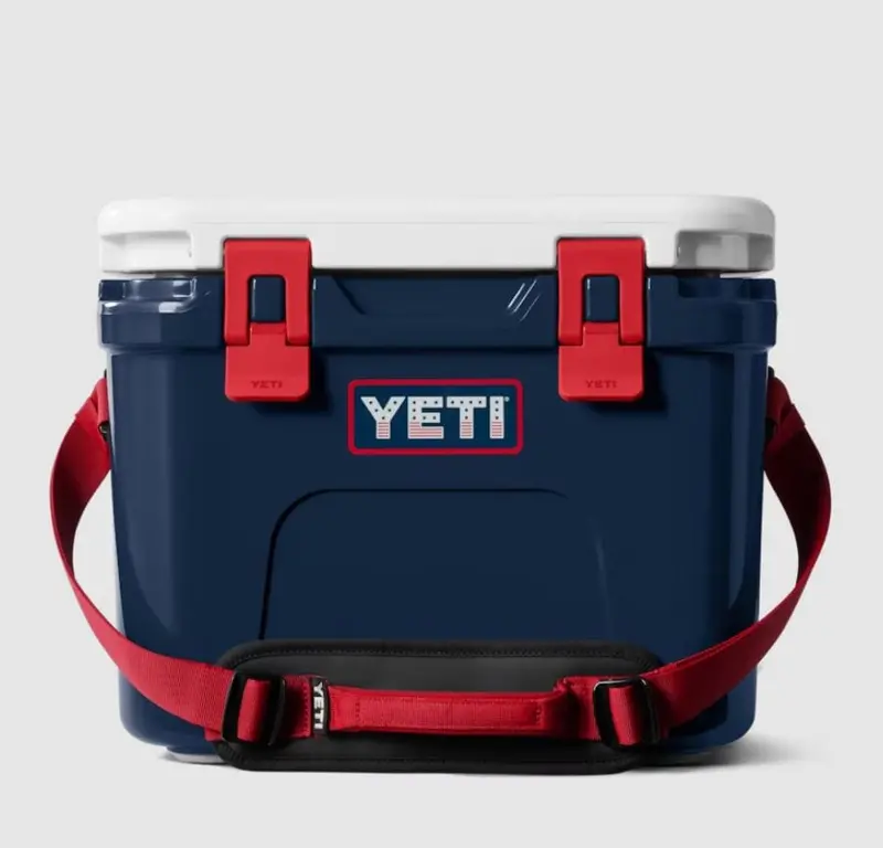 YETI ROADIE 15 Hard-Sided Rolling Cooler